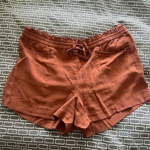 Loft drawstring shorts in terracotta color